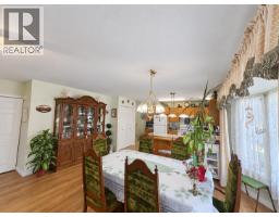 4pc Ensuite bath - 396 Robin Drive, Barriere, BC V0E1E0 Photo 7