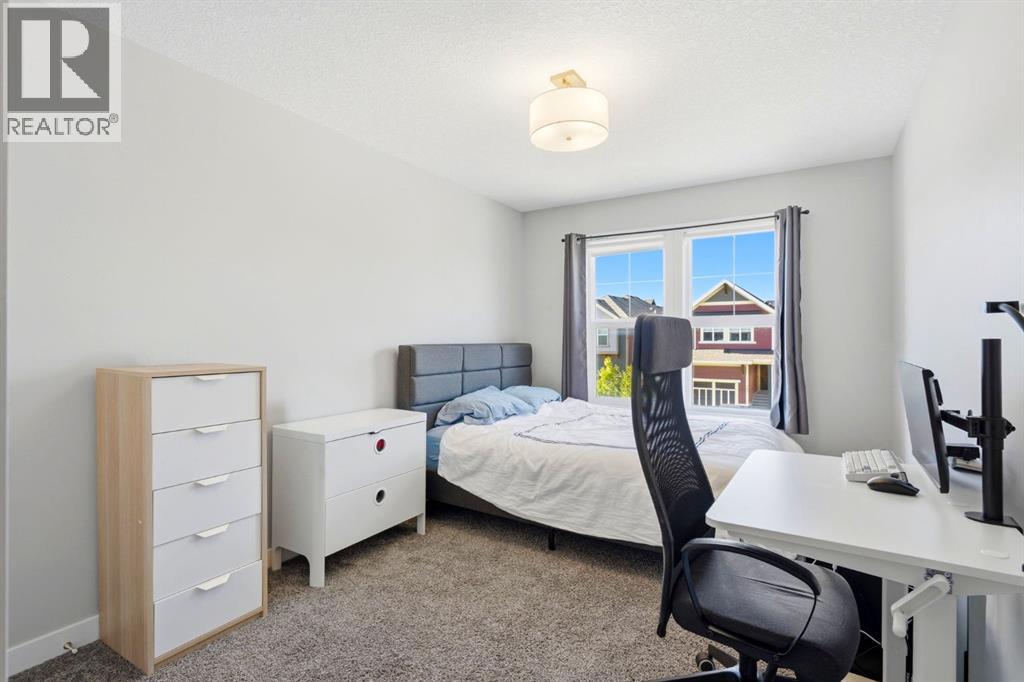 290 Masters Avenue SE - photo 27