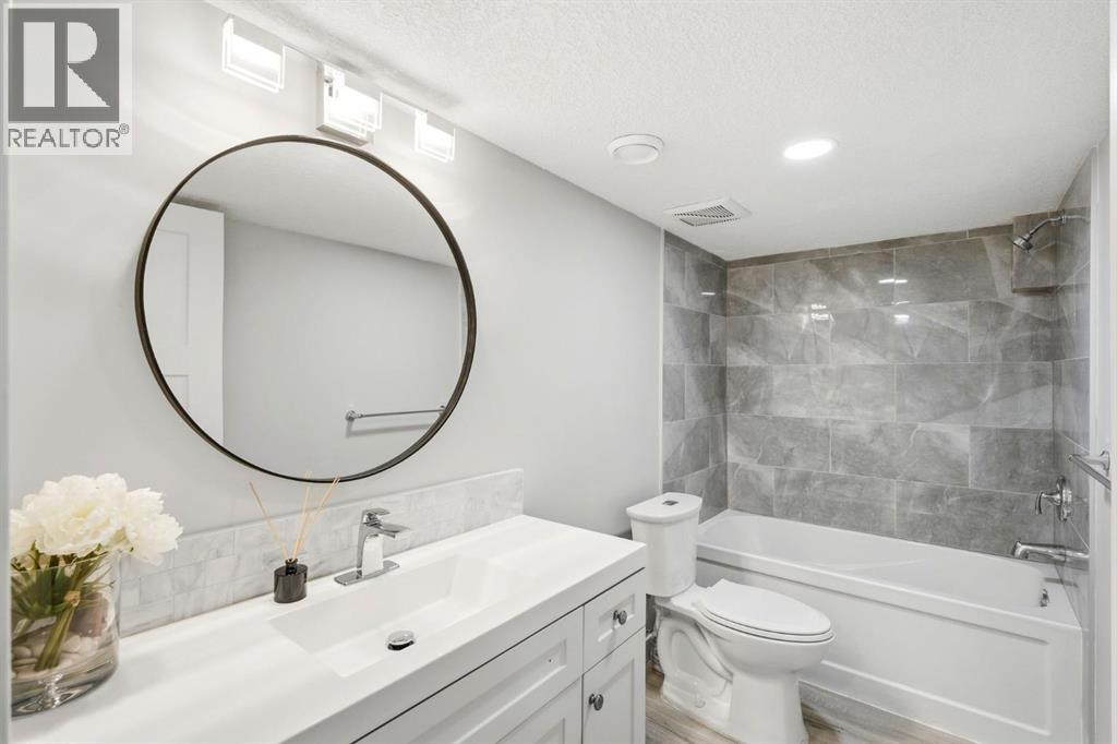 290 Masters Avenue SE - photo 36