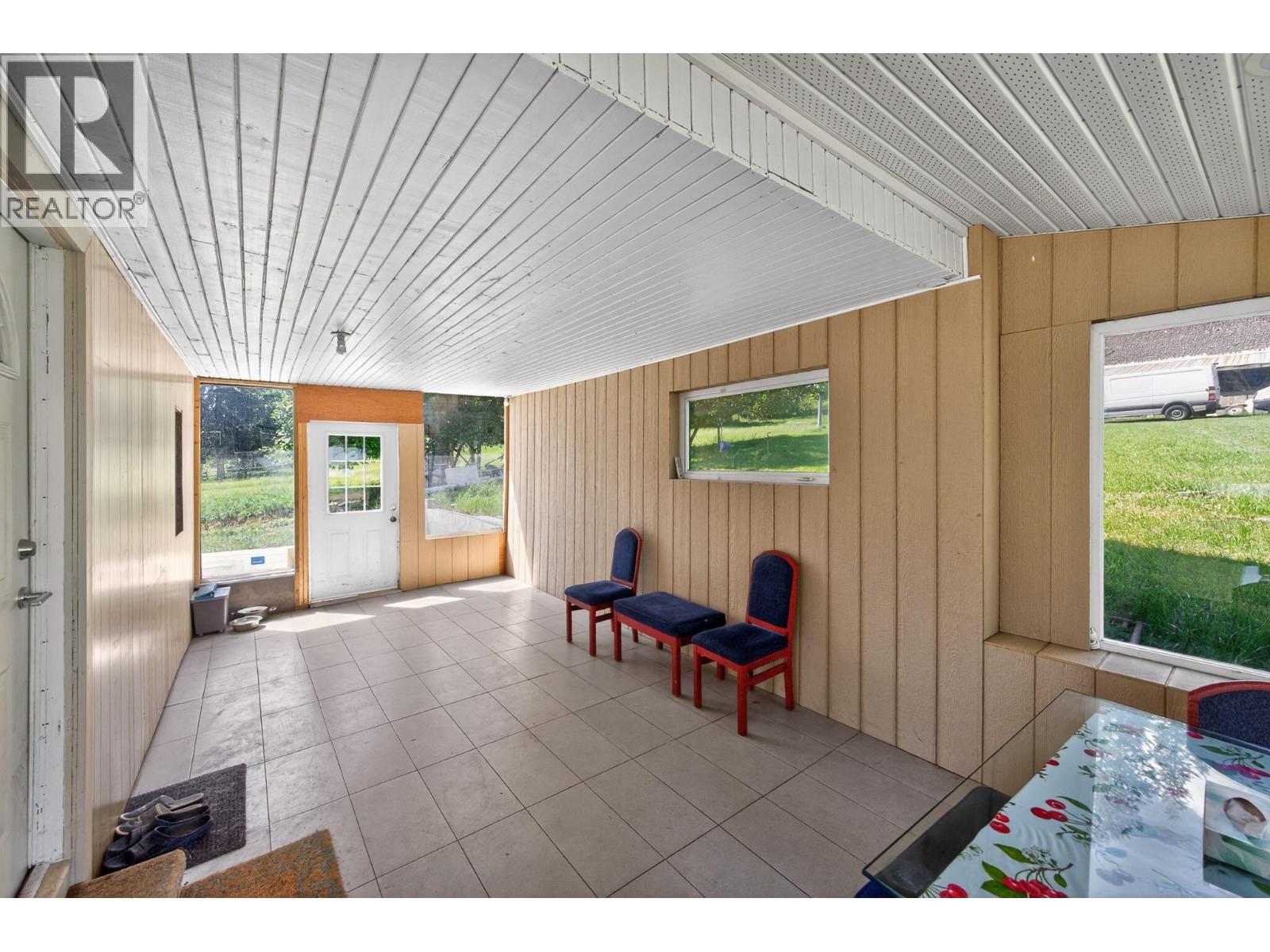 6721 Yellowhead Highway S - Image 15