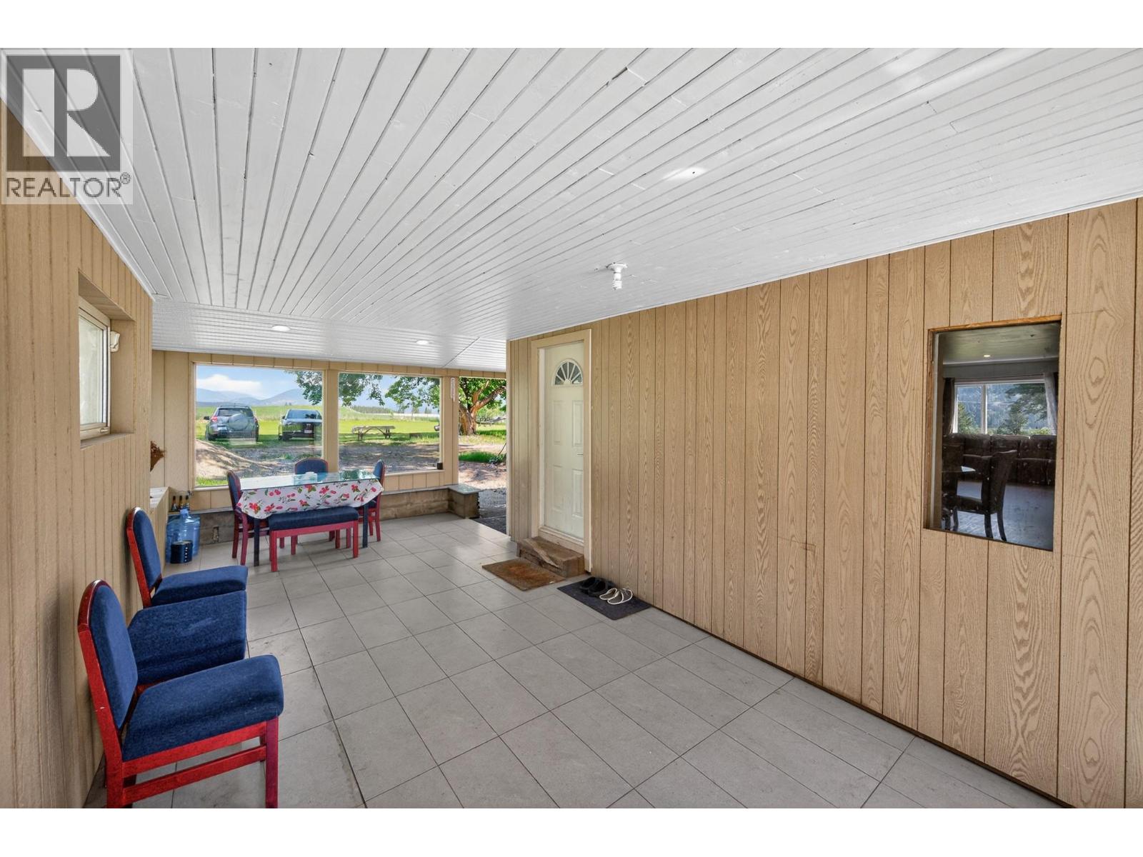 6721 Yellowhead Highway S - Image 16