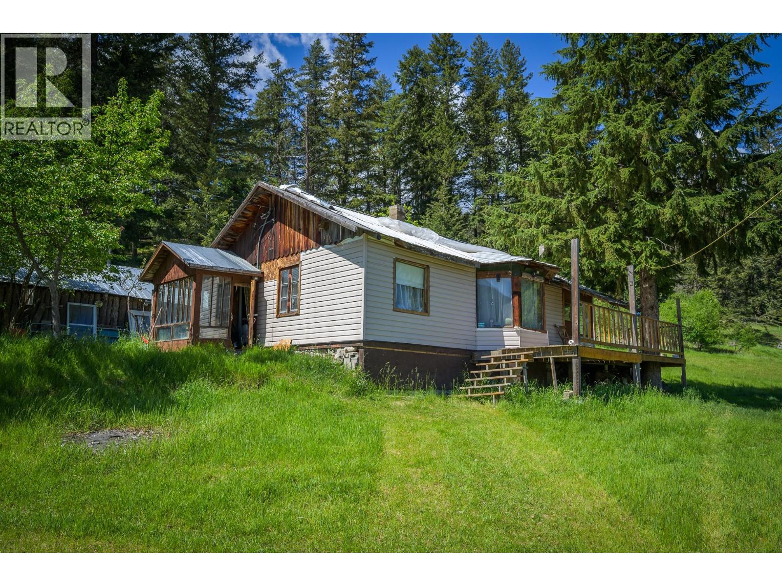 6721 Yellowhead Highway S - Image 21