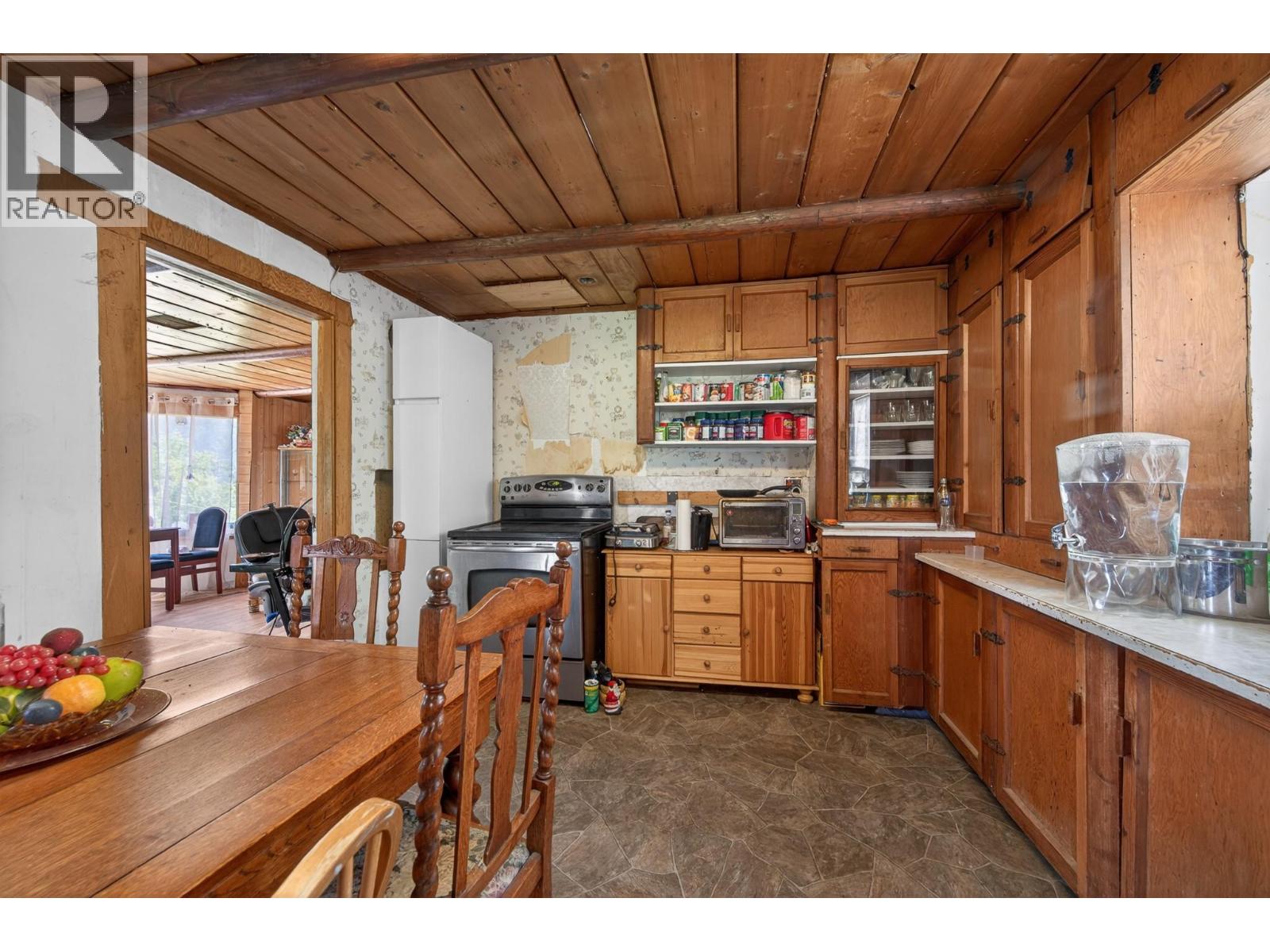 6721 Yellowhead Highway S - 25