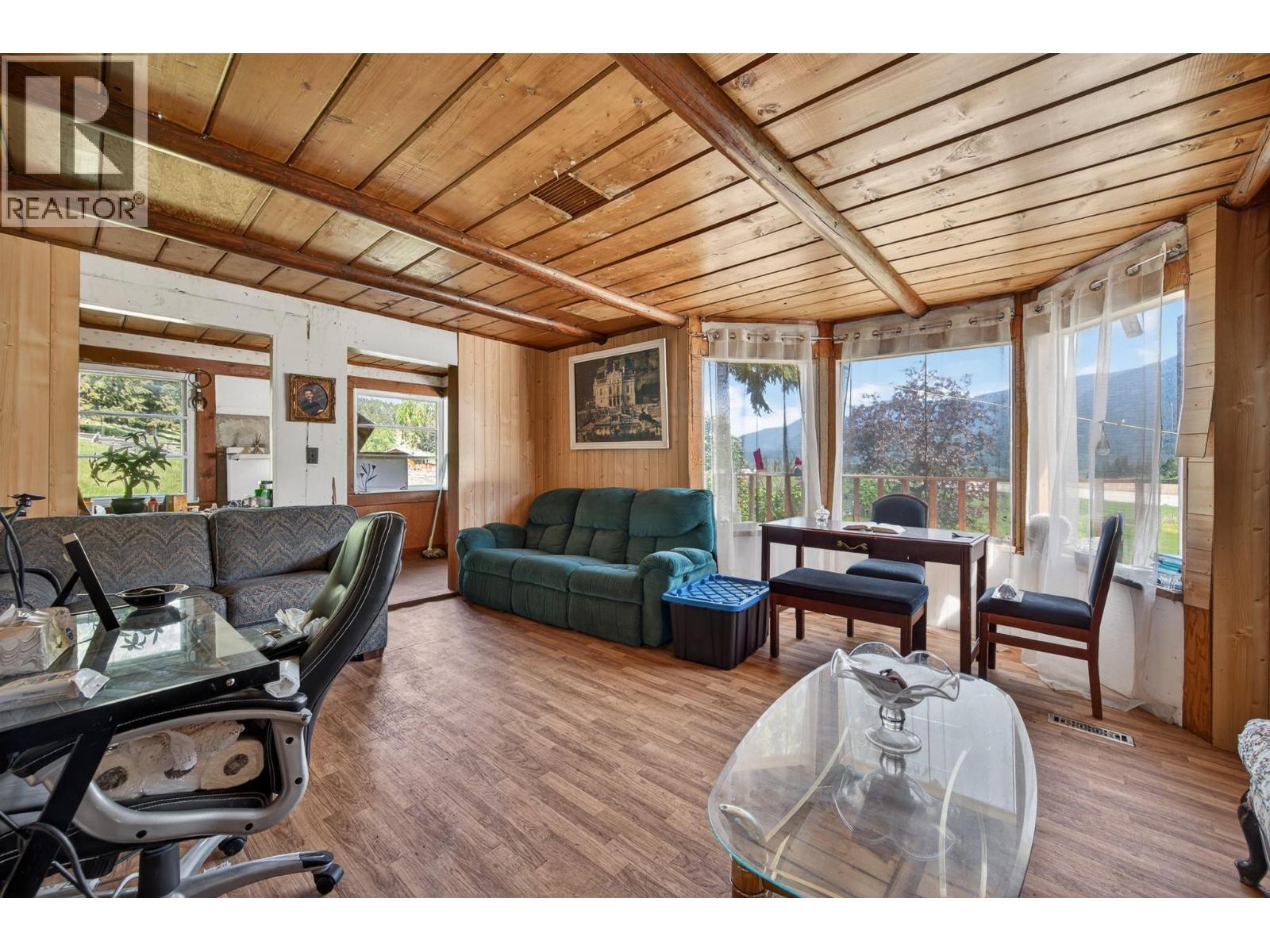 6721 Yellowhead Highway S - Image 26