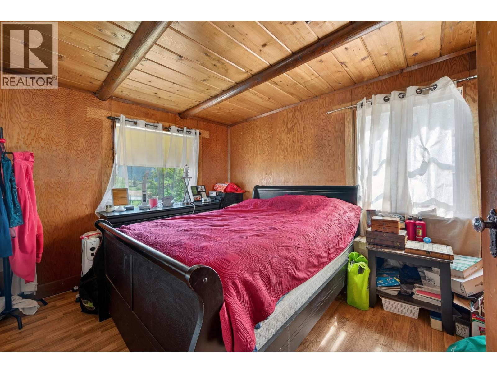 6721 Yellowhead Highway S - 27