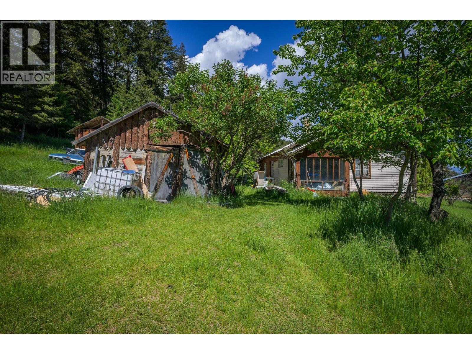 6721 Yellowhead Highway S - 31