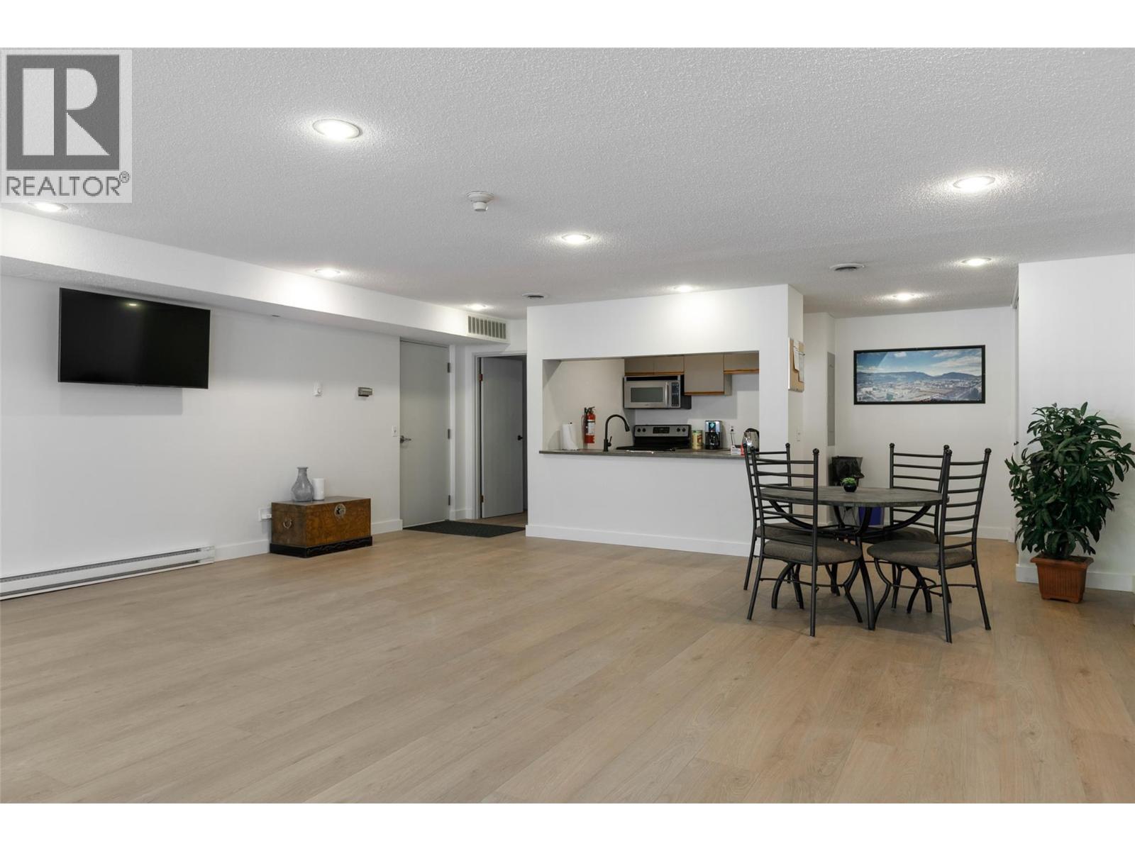 #807 737 Leon Avenue - Image 22