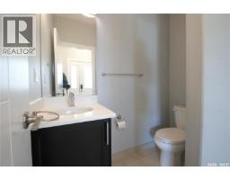 4pc Bathroom - 1303a Broadway Avenue, Saskatoon, SK S7H2A5 Photo 9