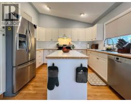 33 Canyon Court W, Lethbridge, AB T1K6V1 Photo 10