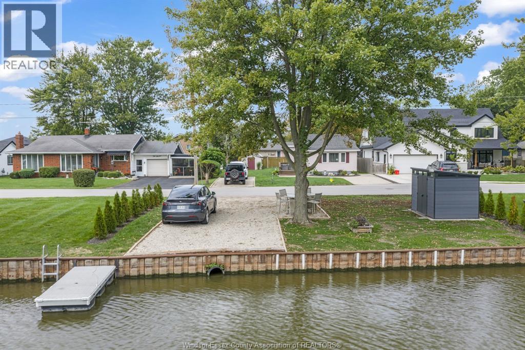 396 WEST BELLE RIVER Road, Lakeshore, Ontario, N0R1A0, Lakeshore, Ontario — photo 2 of 5