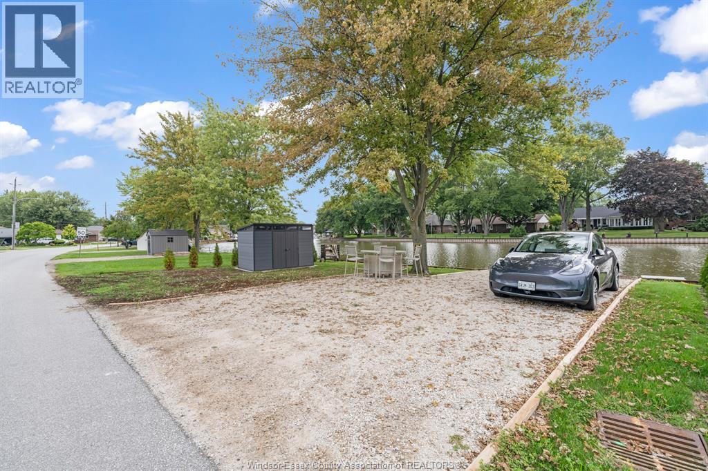 396 WEST BELLE RIVER Road, Lakeshore, Ontario, N0R1A0, Lakeshore, Ontario — photo 3 of 5