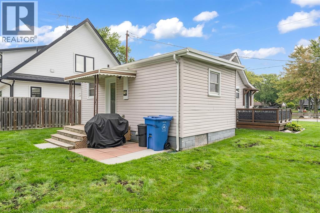 396 WEST BELLE RIVER ROAD - 8