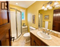 2638 Blokker Rd, Nanoose Bay, BC V2S6X8 Photo 15