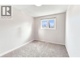 26 Otterbury Avenue, Red Deer, AB T4N5A1 Photo 17
