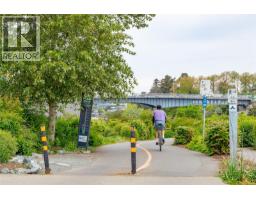 406 391 Tyee Rd, Victoria, BC V9A0A9 Photo 34