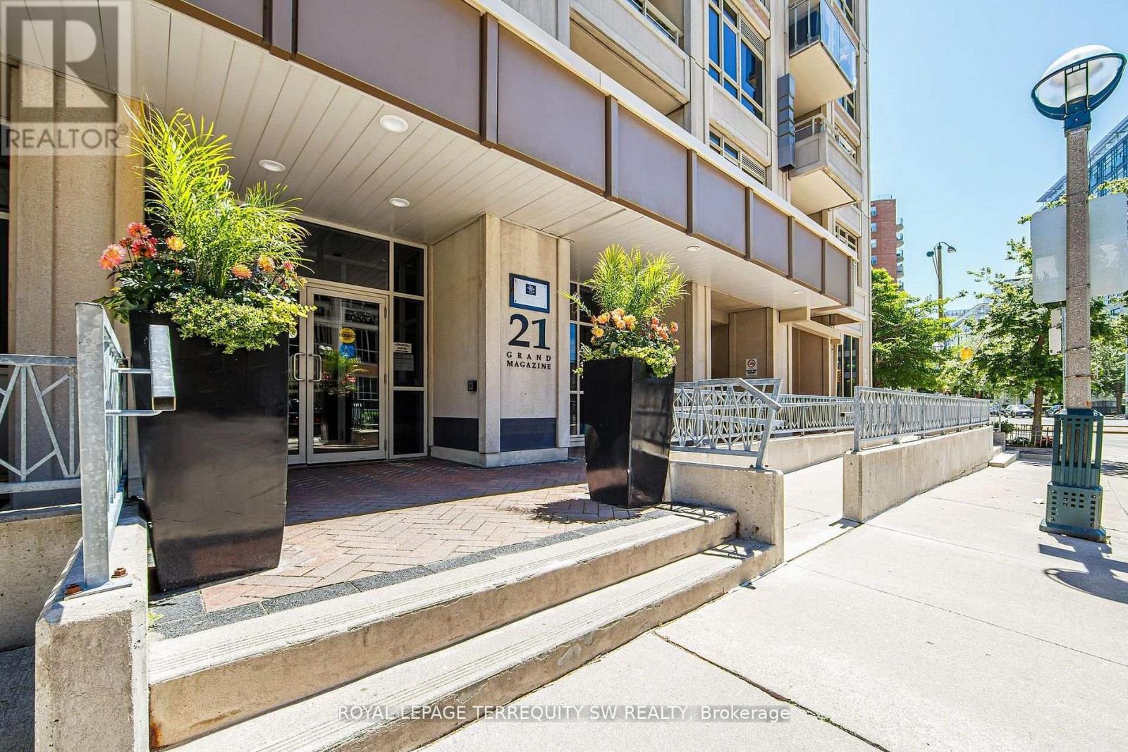 809 - 21 GRAND MAGAZINE STREET, Toronto (Niagara) — photo 2