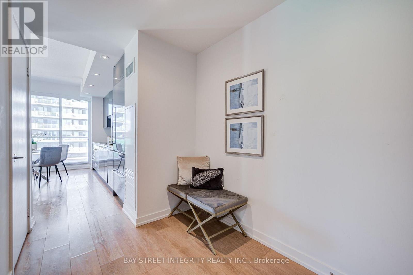 #303 117 MCMAHON DRIVE - Image 25