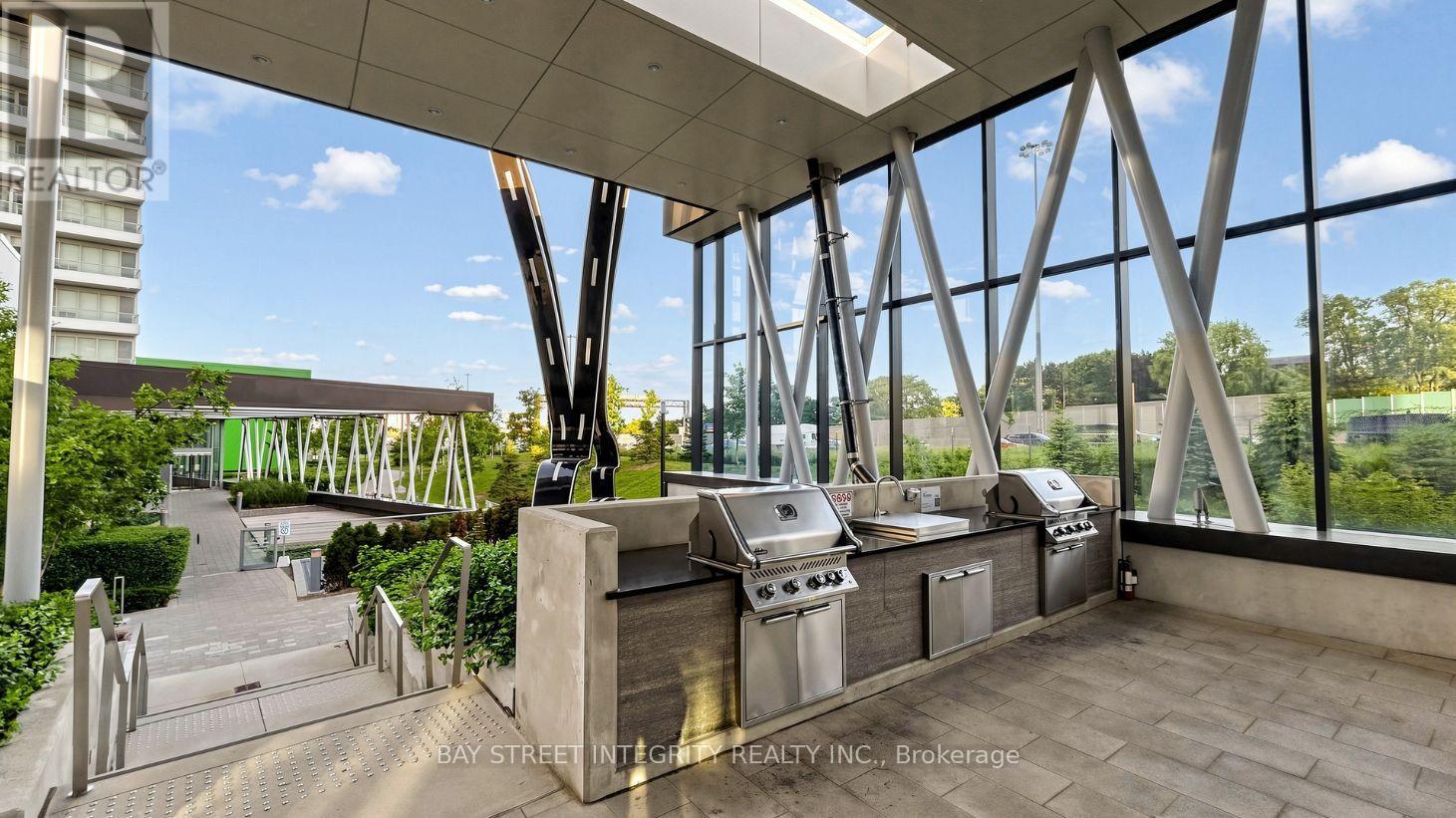 #303 117 MCMAHON DRIVE - 44