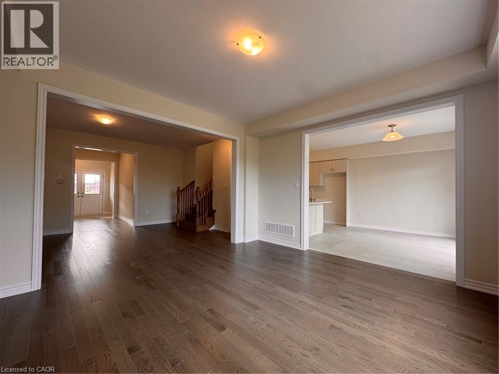 10 Chapman Road — photo 16