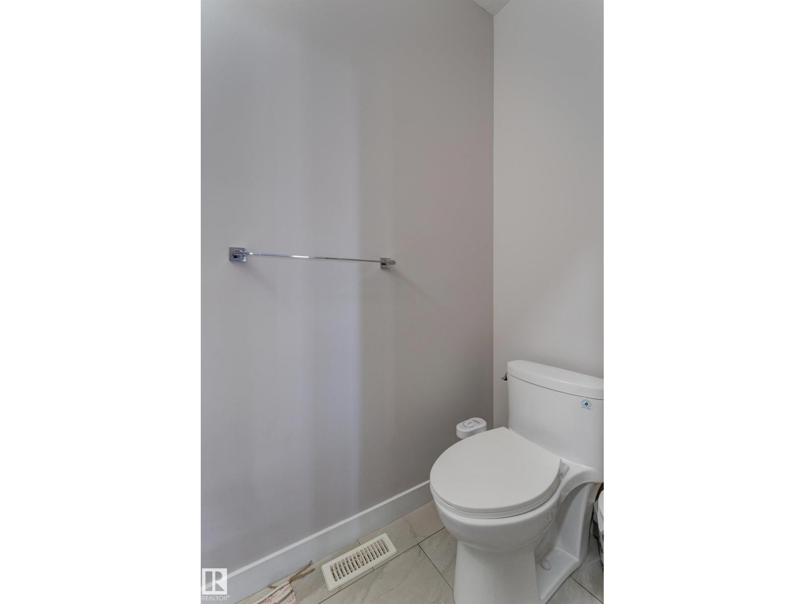 #32 1703 16 AV NW - 11