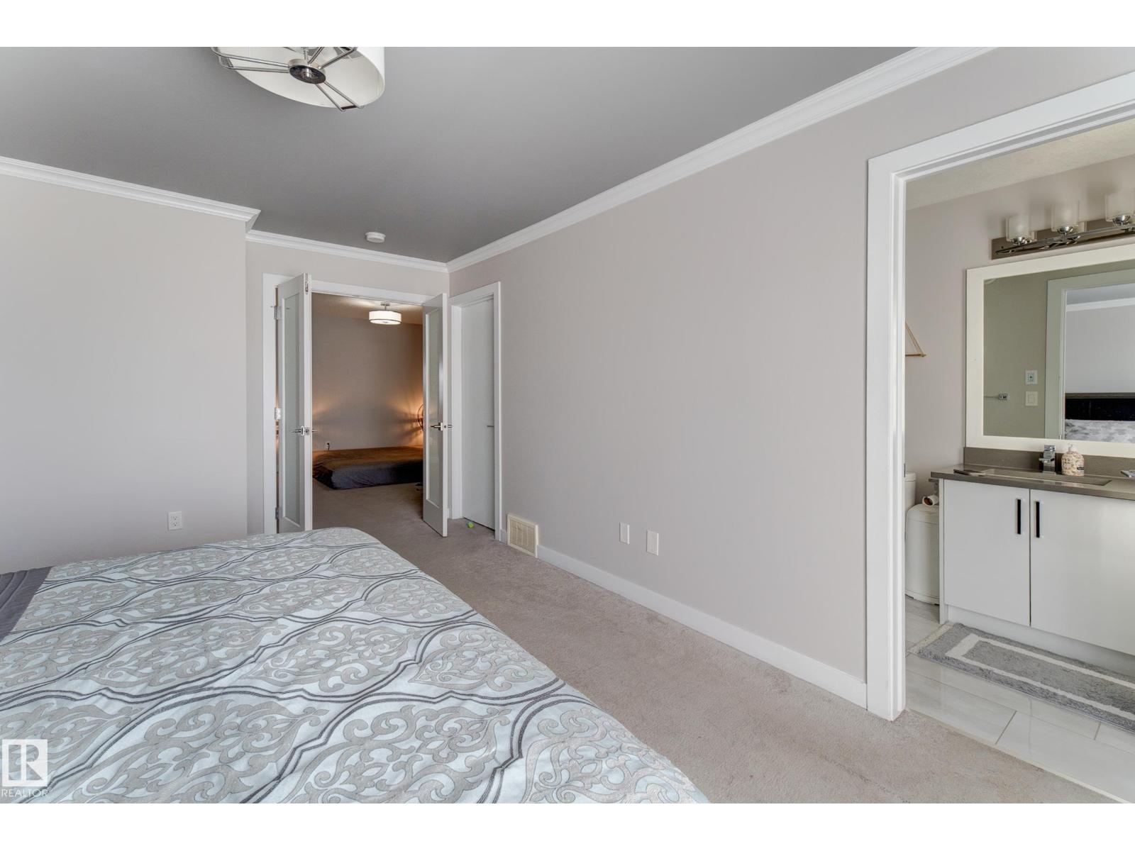 #32 1703 16 AV NW - 43