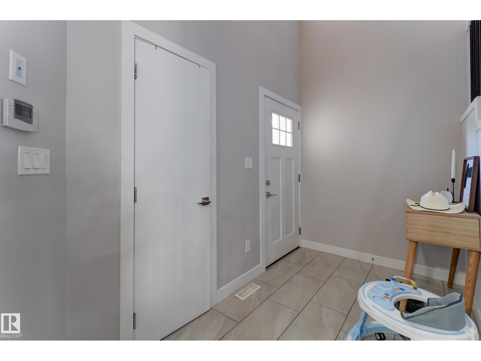 #32 1703 16 AV NW - 7