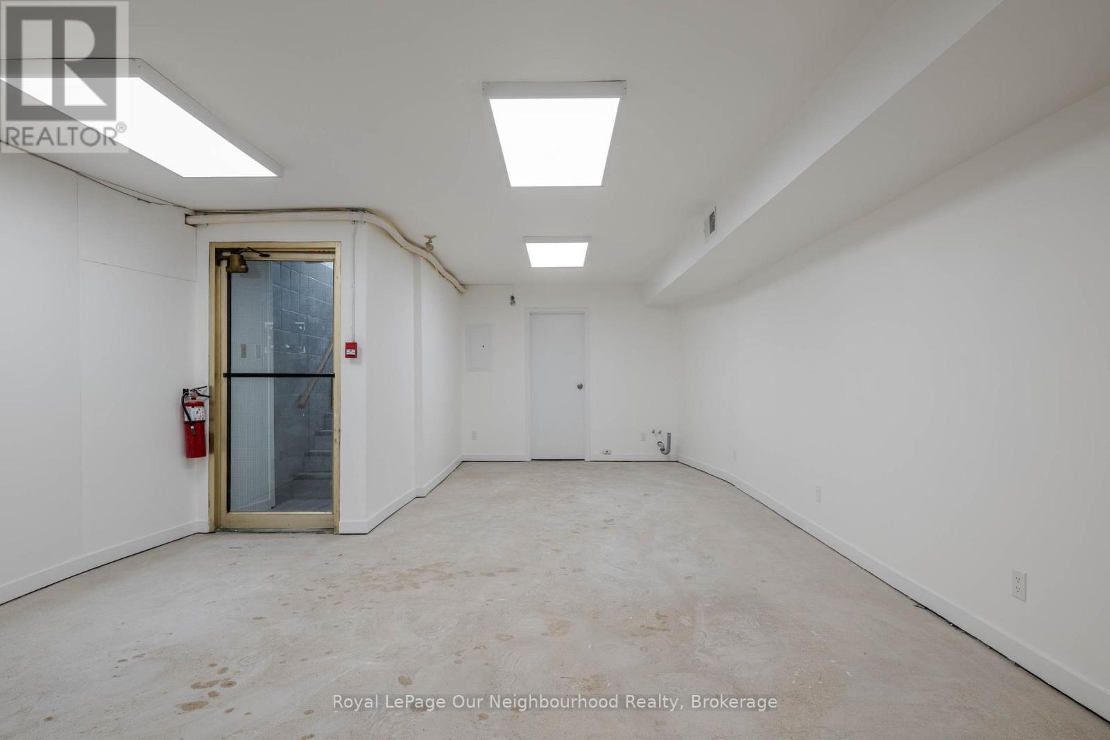 LOWER LEVEL - 1224 KING STREET W, Toronto (South Parkdale)