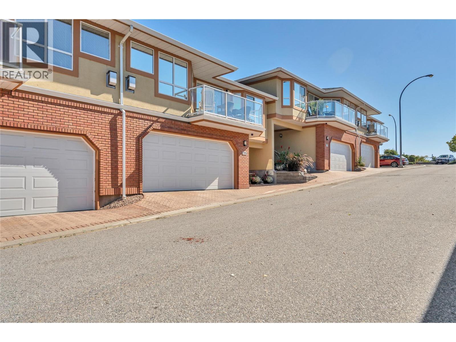 #175 3948 Finnerty Road - 34