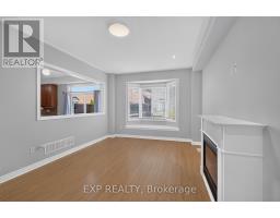 209 Woodspring Avenue, Newmarket, ON L3X3J4 Photo 15