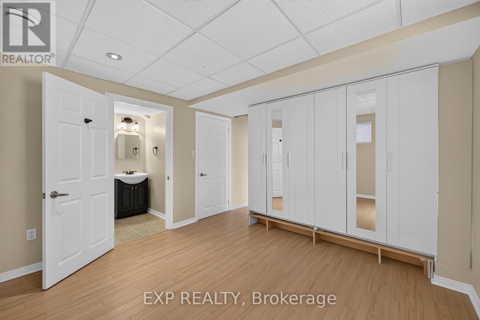 209 WOODSPRING AVENUE - 47