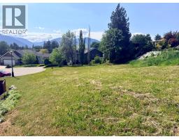 722 Mountain Springs Crescent, Creston, BC V0B1G5 Photo 7