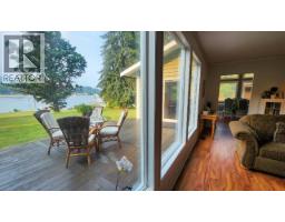 Kitchen - 8119 Munch Road, Procter, BC V0G1V0 Photo 13