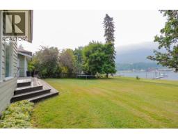 Foyer - 8119 Munch Road, Procter, BC V0G1V0 Photo 8