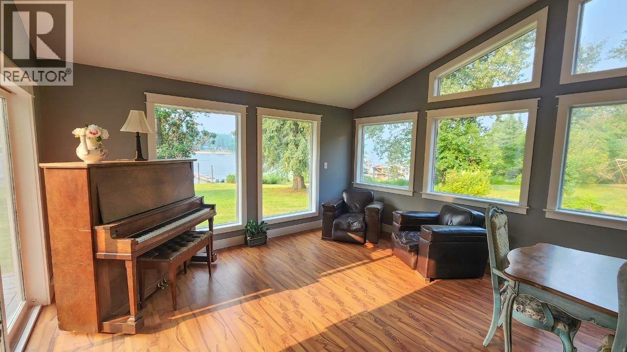 8119 MUNCH Road - Image 9