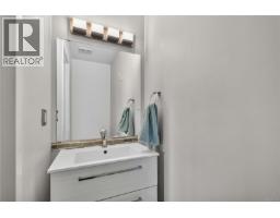 405 103 Gorge Rd E, Victoria, BC V9A5Z2 Photo 23