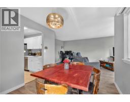405 103 Gorge Rd E, Victoria, BC V9A5Z2 Photo 11
