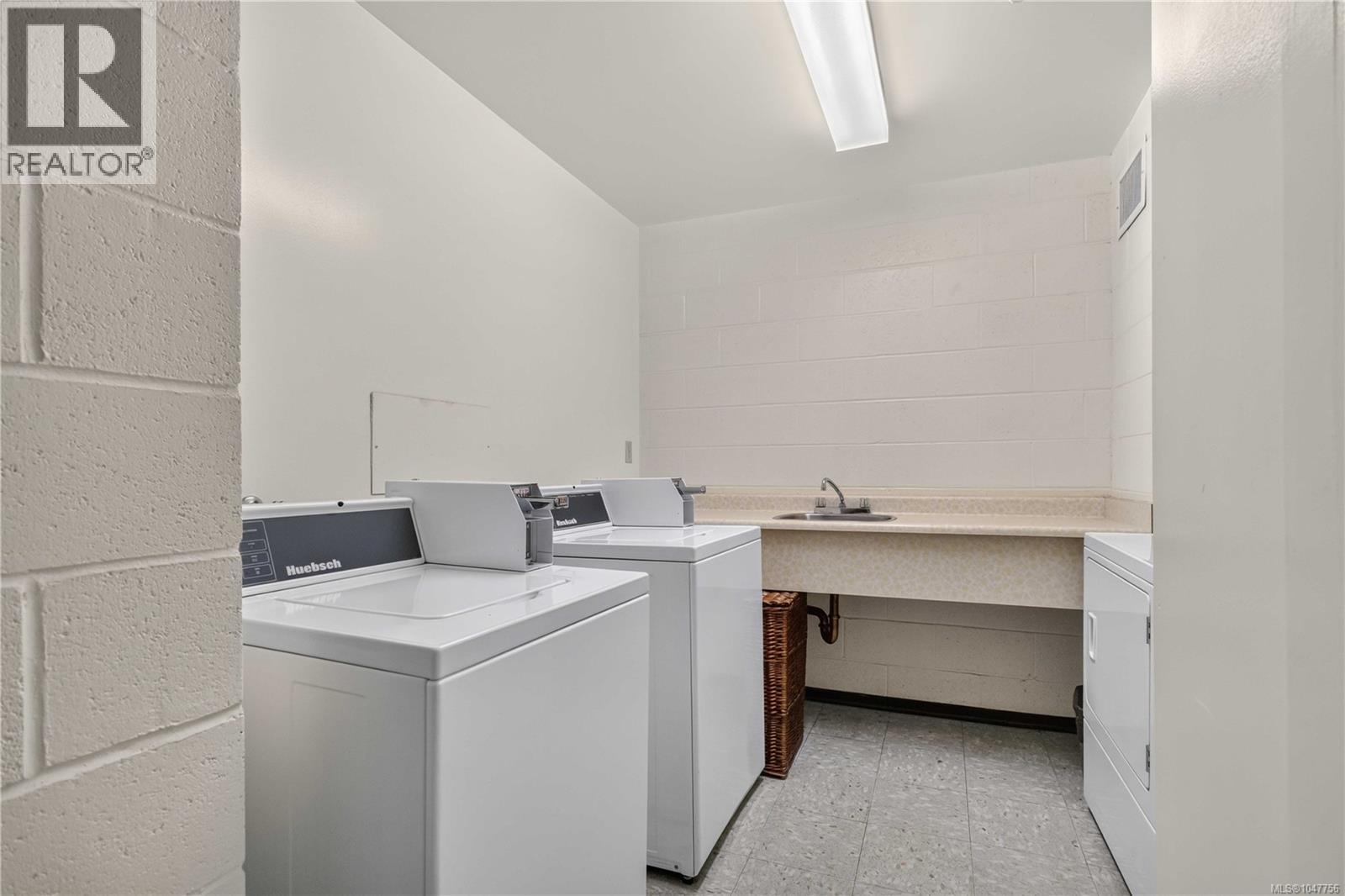 #405 103 Gorge Rd E - Image 36
