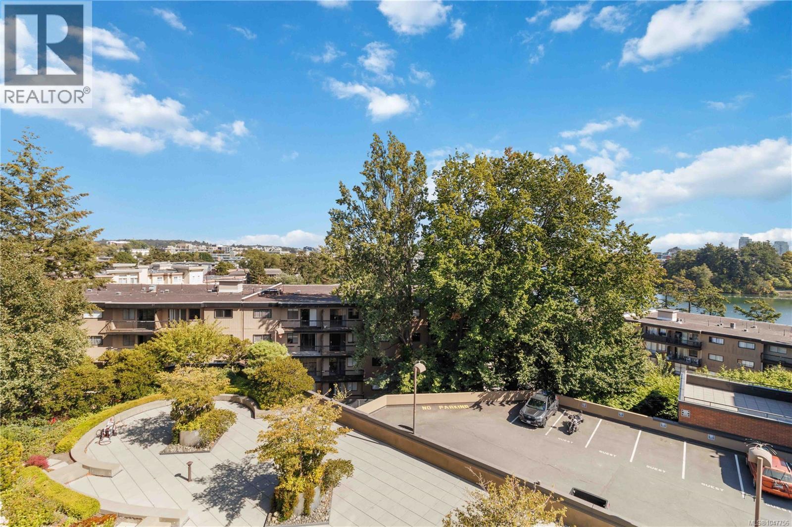 #405 103 Gorge Rd E - 33
