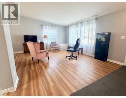Kitchen - 411 3rd Avenue S, Creston, BC V0B1G3 Photo 9