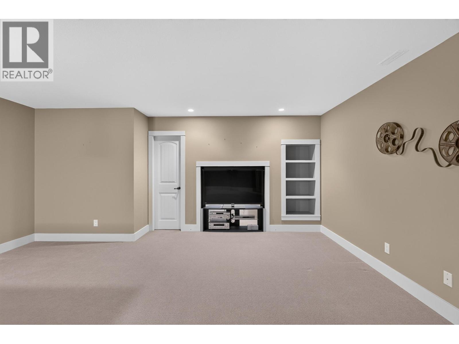 901 Middleton Way Unit# 109 Lot# 9, Vernon