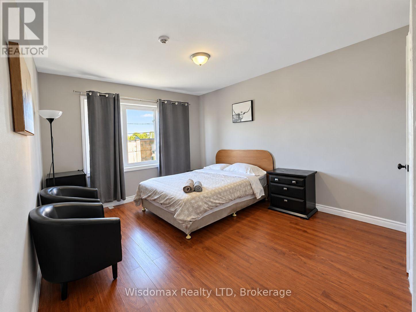 5306 Victoria Avenue — photo 35