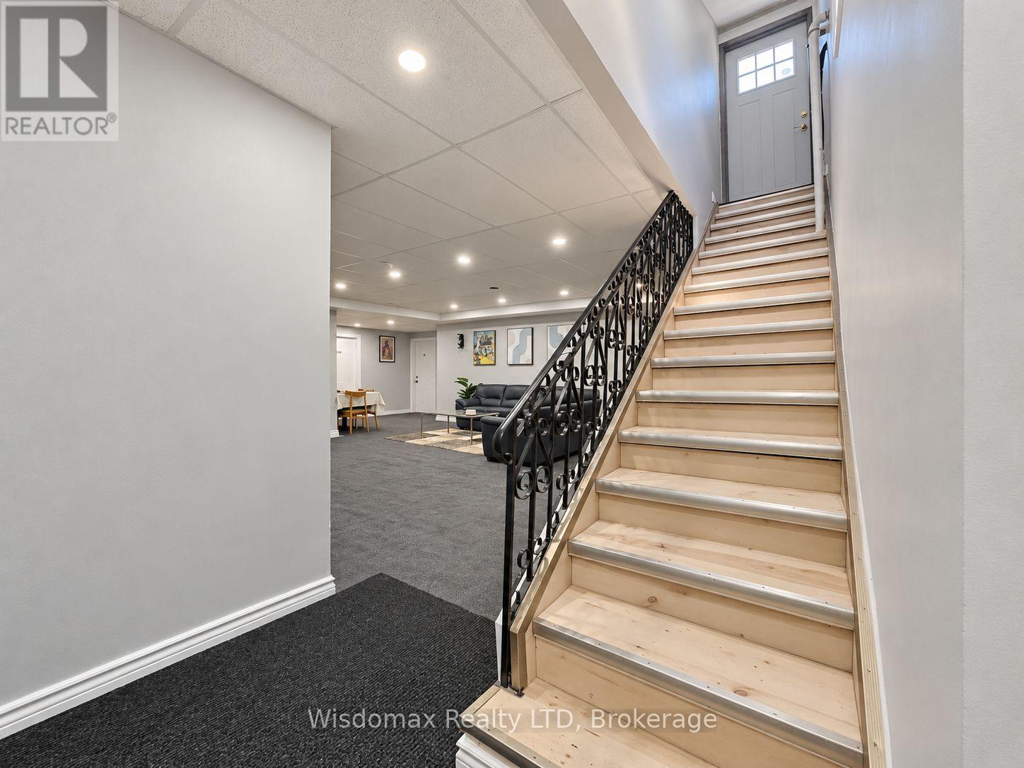 5306 Victoria Avenue — photo 36