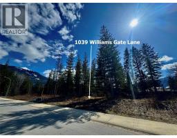 1039 Williams Gate Lane, Revelstoke, BC V0E2S1 Photo 6