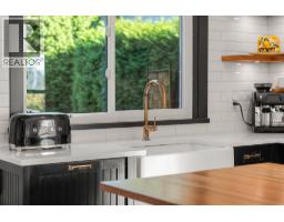 1952 Chesterfield Avenue, North Vancouver, BC V7M2P5 Photo 10