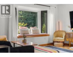 1952 Chesterfield Avenue, North Vancouver, BC V7M2P5 Photo 16