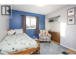 Upper-9890 Lyndhurst Street, Burnaby, BC V3J1G1 Photo 11