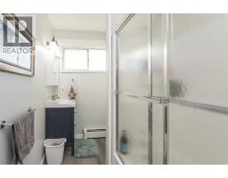 Upper-9890 Lyndhurst Street, Burnaby, BC V3J1G1 Photo 7