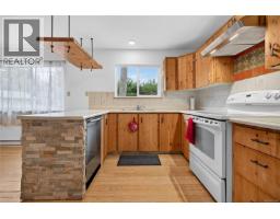 7842 Tozer Rd, Fanny Bay, BC V0R1W0 Photo 11