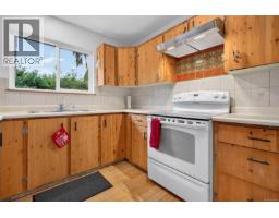 7842 Tozer Rd, Fanny Bay, BC V0R1W0 Photo 12