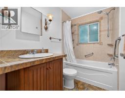 7842 Tozer Rd, Fanny Bay, BC V0R1W0 Photo 18
